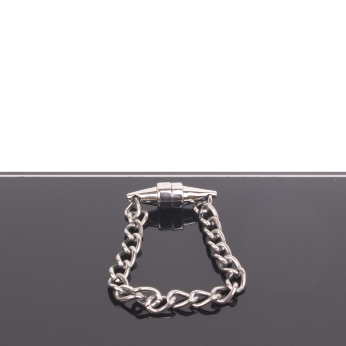 Magnetic Nipple Pinchers with polished chain Magnetic Nipple Pinchers with polished chain